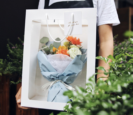 Un buen precio. Embalaje de bolsas de papel biodegradables para llevar con ventana para regalos de comestibles 450gm en línea