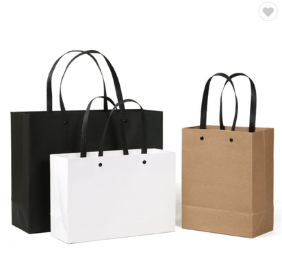 Un buen precio. Bolsas de mercancía Kraft personalizadas Bolsas de compras marrones Negro Logotipo impreso en línea